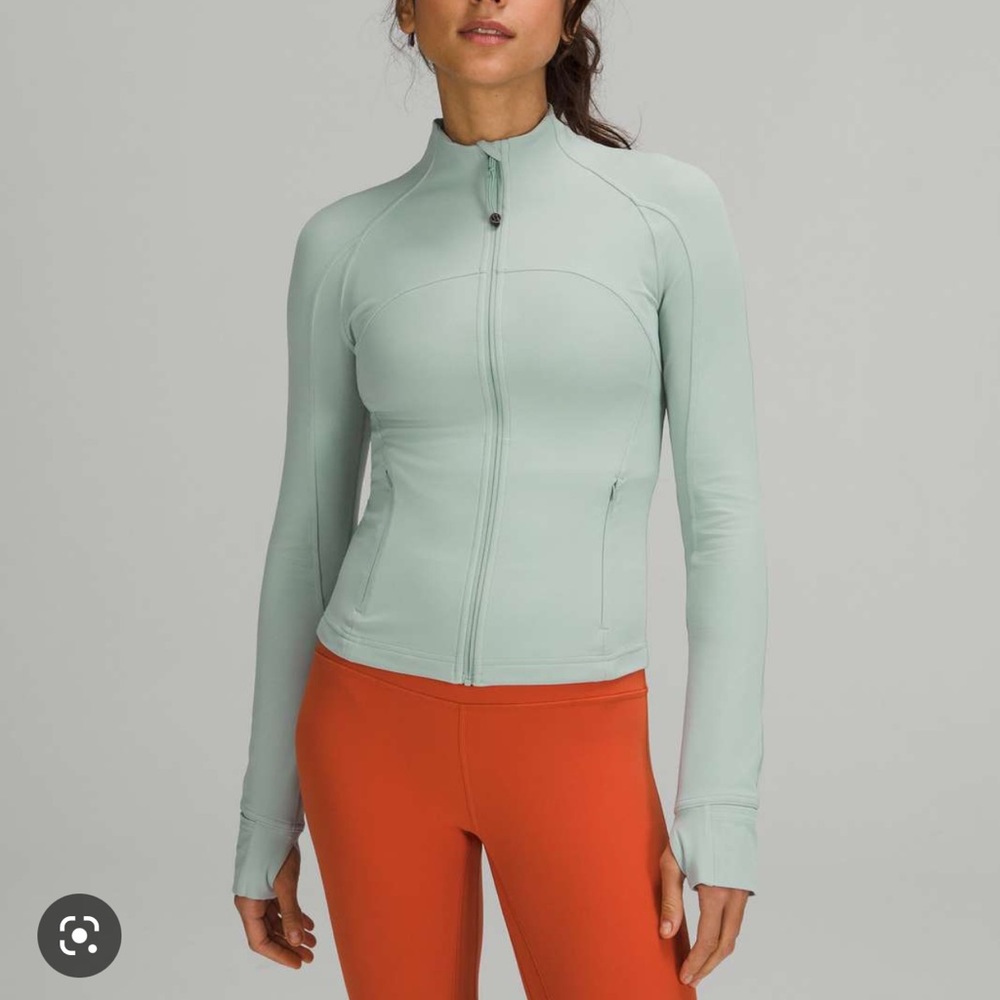 NWT Lululemon Nulu cropped define jacket
